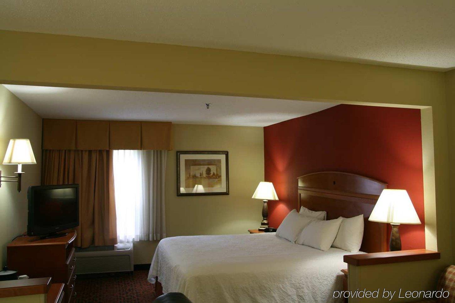 Western St. Louis Hotel 2*
