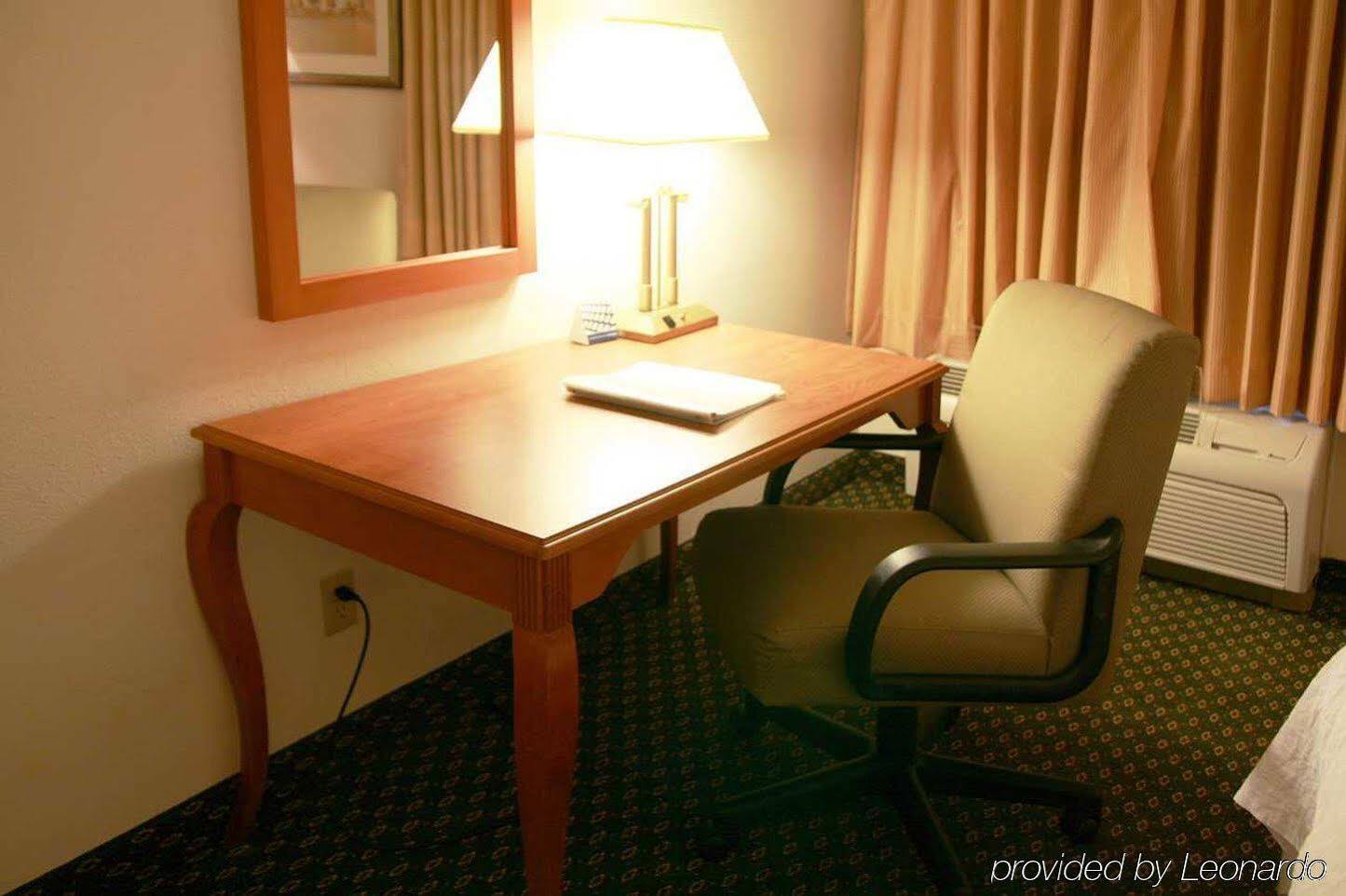 Western St. Louis Hotel